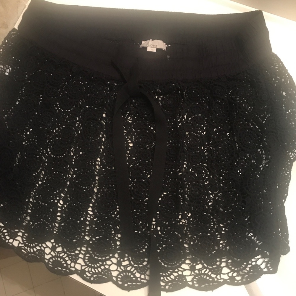 Lace skirt/ loft